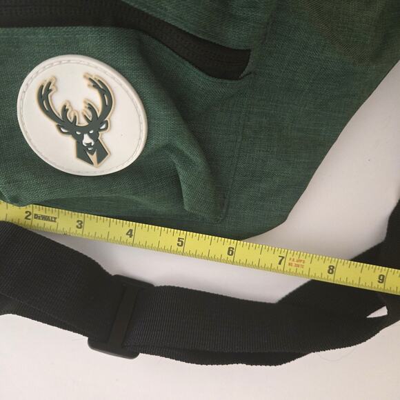 Milwaukee Bucks NBA Green Waist Fanny Pack - Picture 6 of 8